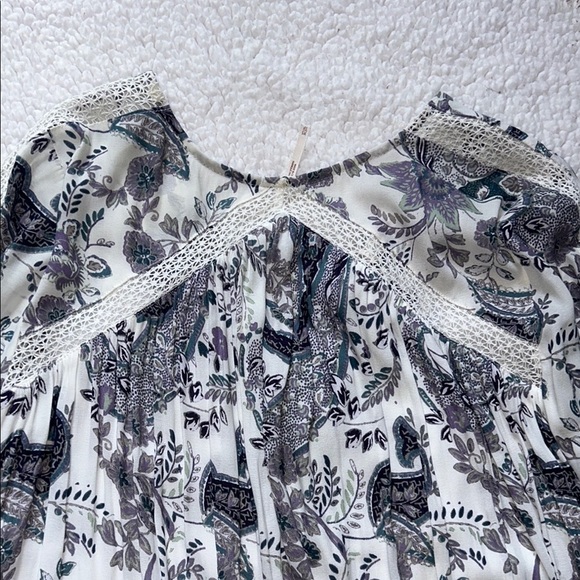 Free People White Graphic Tie Front Blouse - Picture 10 of 12